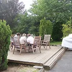 Launard House Bed & Breakfast