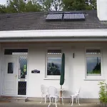 Launard House Bed & Breakfast 4*