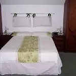 Launard House Bed and breakfast
