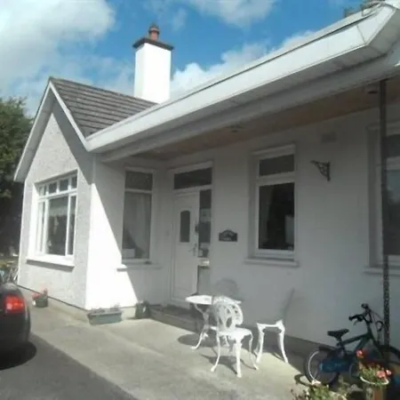 Launard House Bed & Breakfast