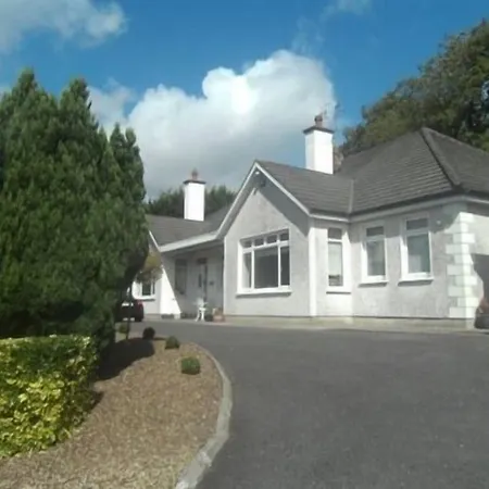 Bed & Breakfast Launard House