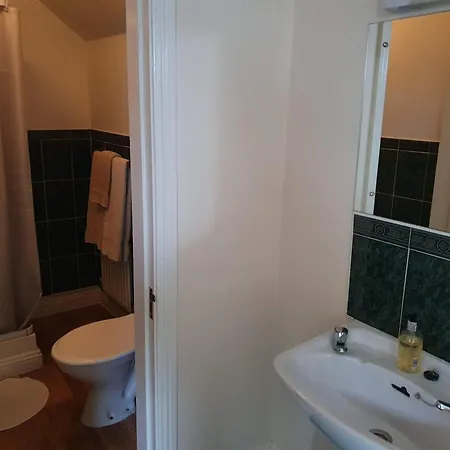 Launard House 4* קילקני