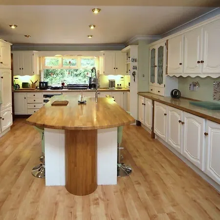 Launard House 4*