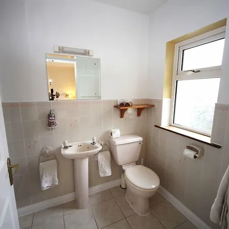 Nocleg ze śniadaniem Launard House