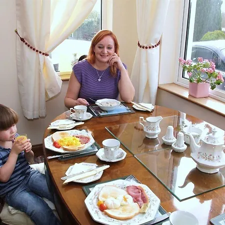 Launard House Nocleg ze śniadaniem 4*