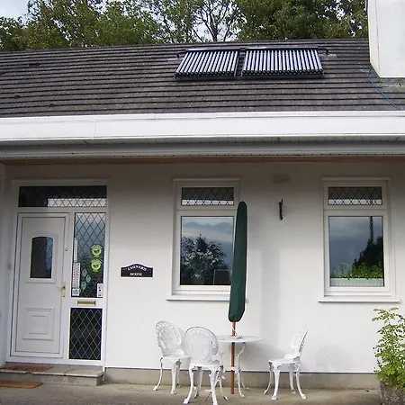 Launard House Nocleg ze śniadaniem 4*