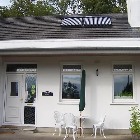 Launard House Bed & Breakfast 4*