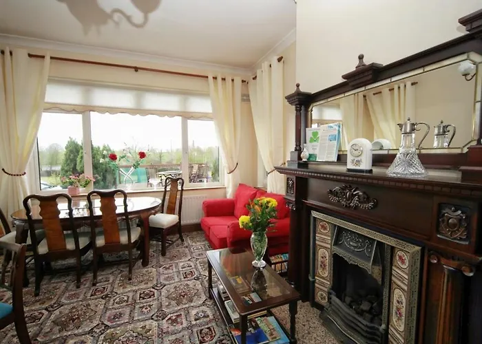 Launard House Panzió