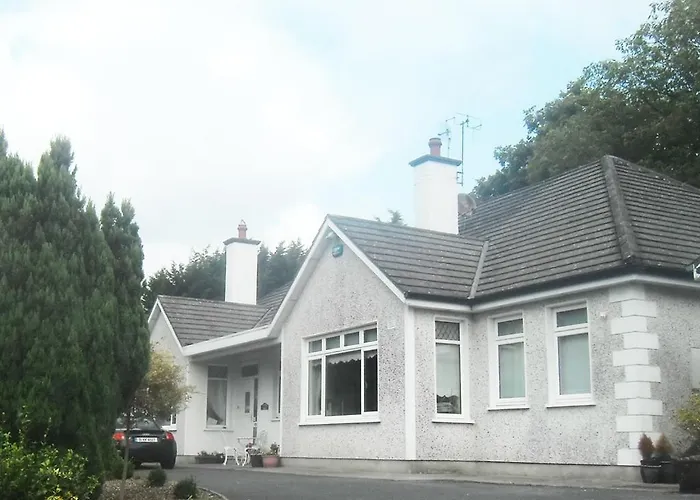 Launard House לינה וארוחת בוקר