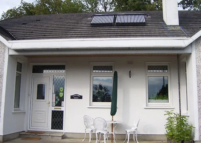 Launard House Panzió 4*