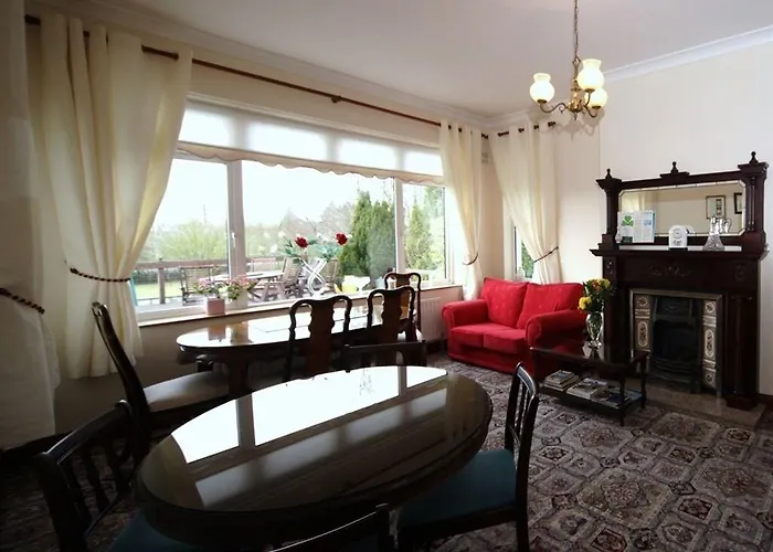 ロウナード ハウス 4*